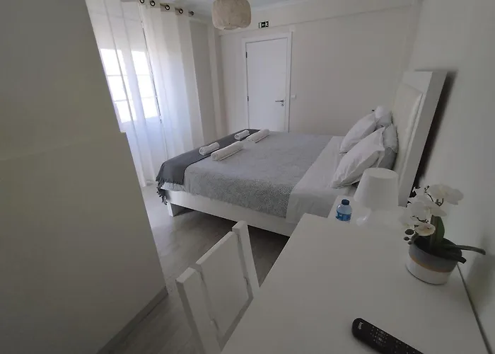 Guest house Brisa Do Mar - Consolacao Atouguia Da Baleia